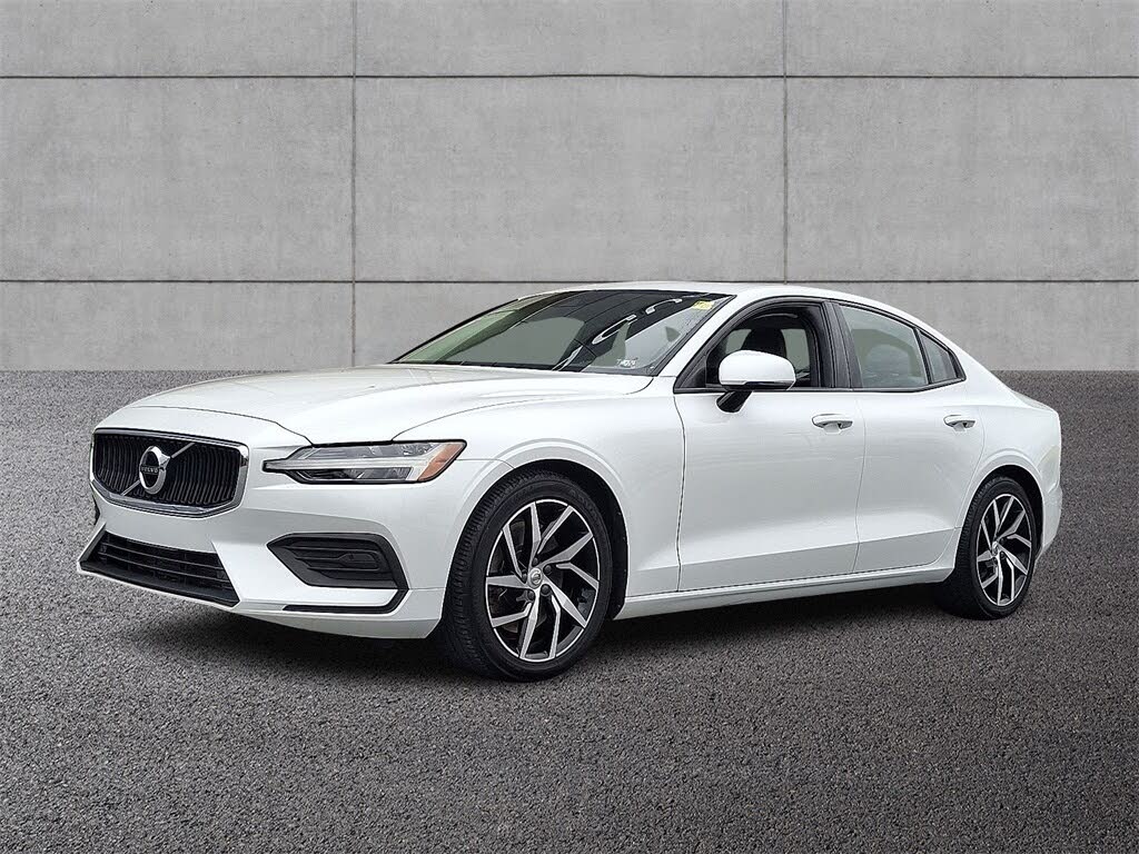2020 Volvo S60 T6 Momentum AWD