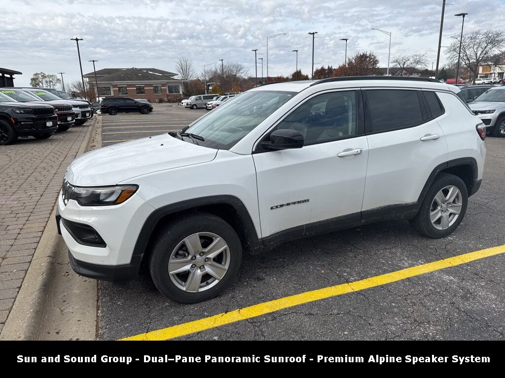 2022 Jeep Compass Latitude 4WD