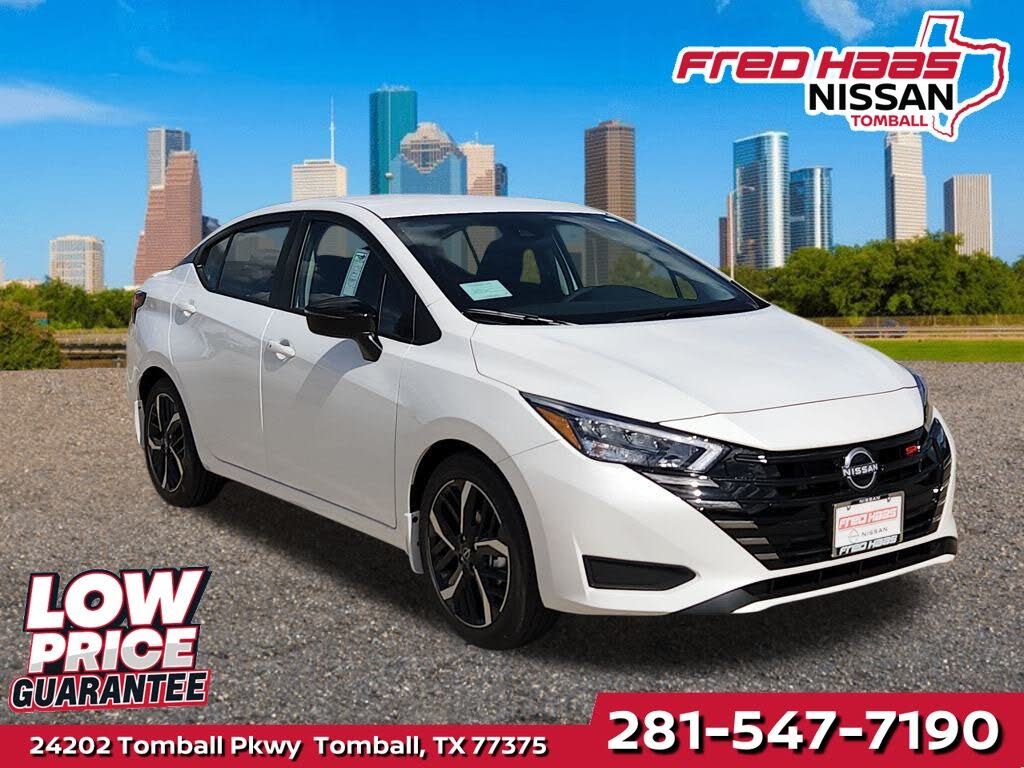 2025 Nissan Versa SR FWD