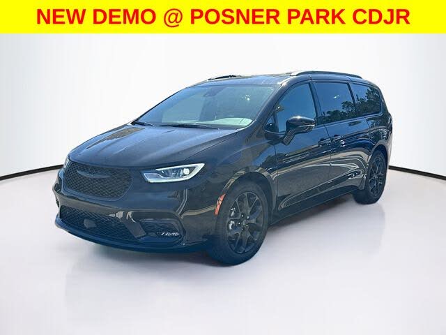 2026 Chrysler Pacifica Limited FWD