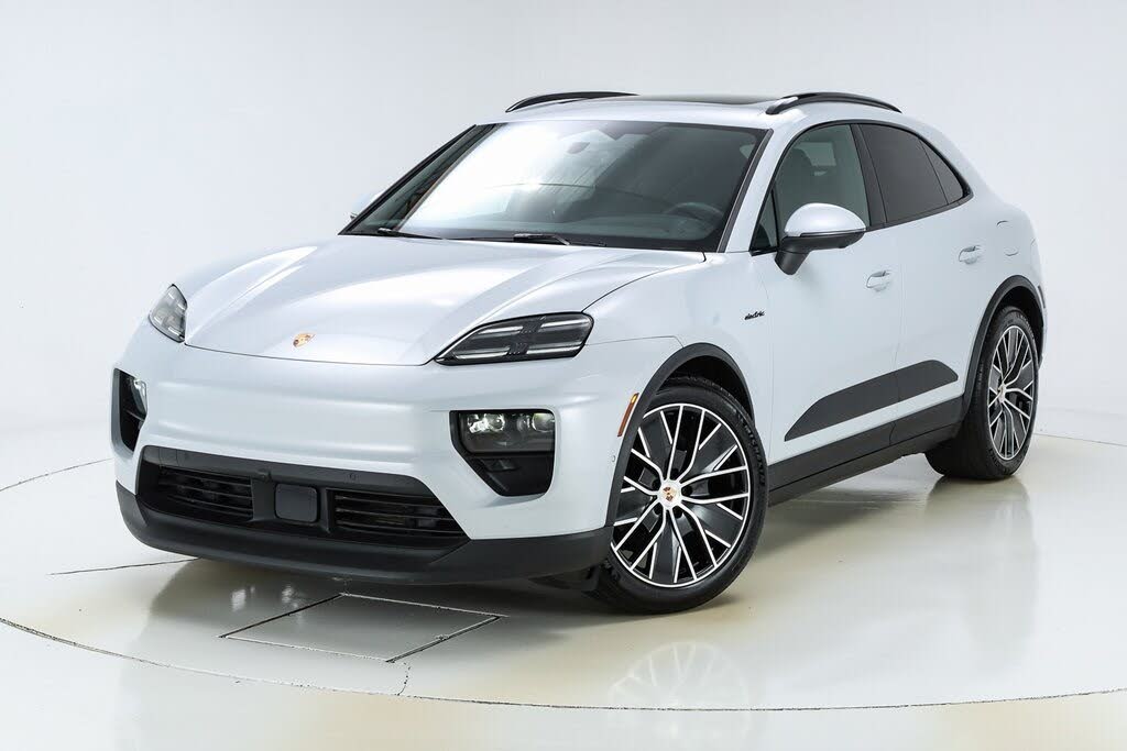 2025 Porsche Macan AWD