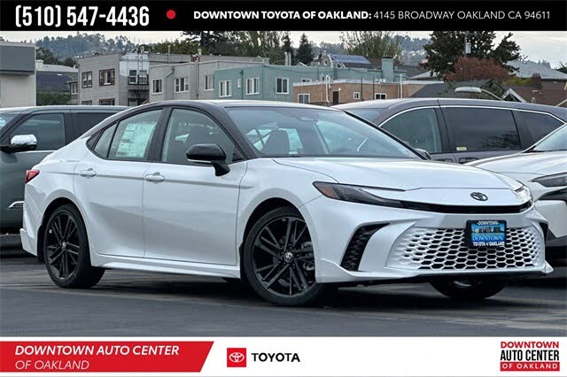 2026 Toyota Camry XSE FWD