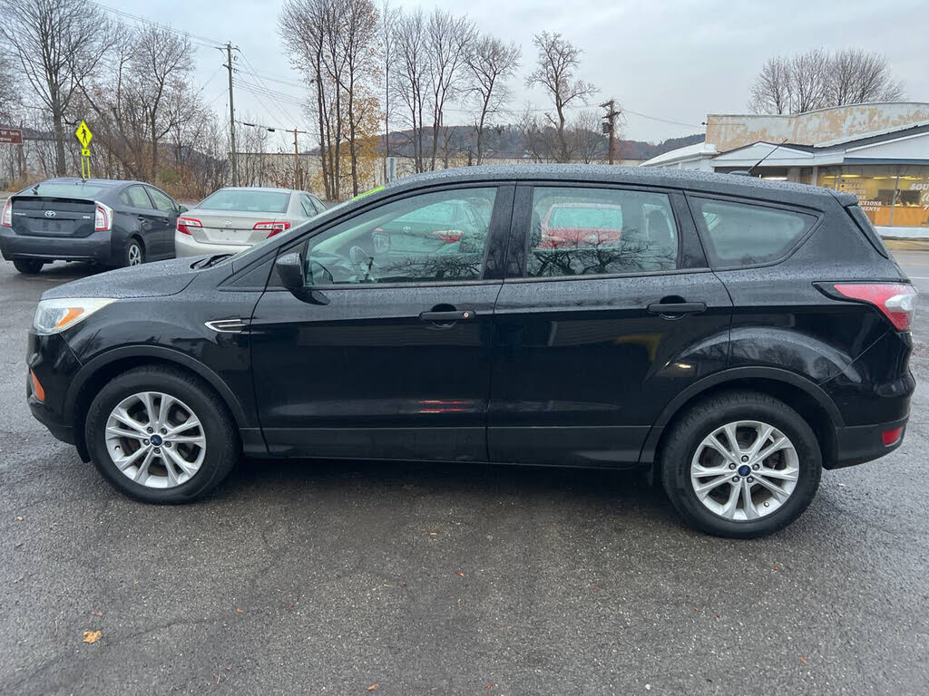 2017 Ford Escape S FWD