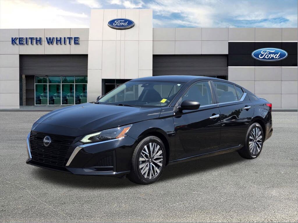 2024 Nissan Altima 2.5 SV FWD