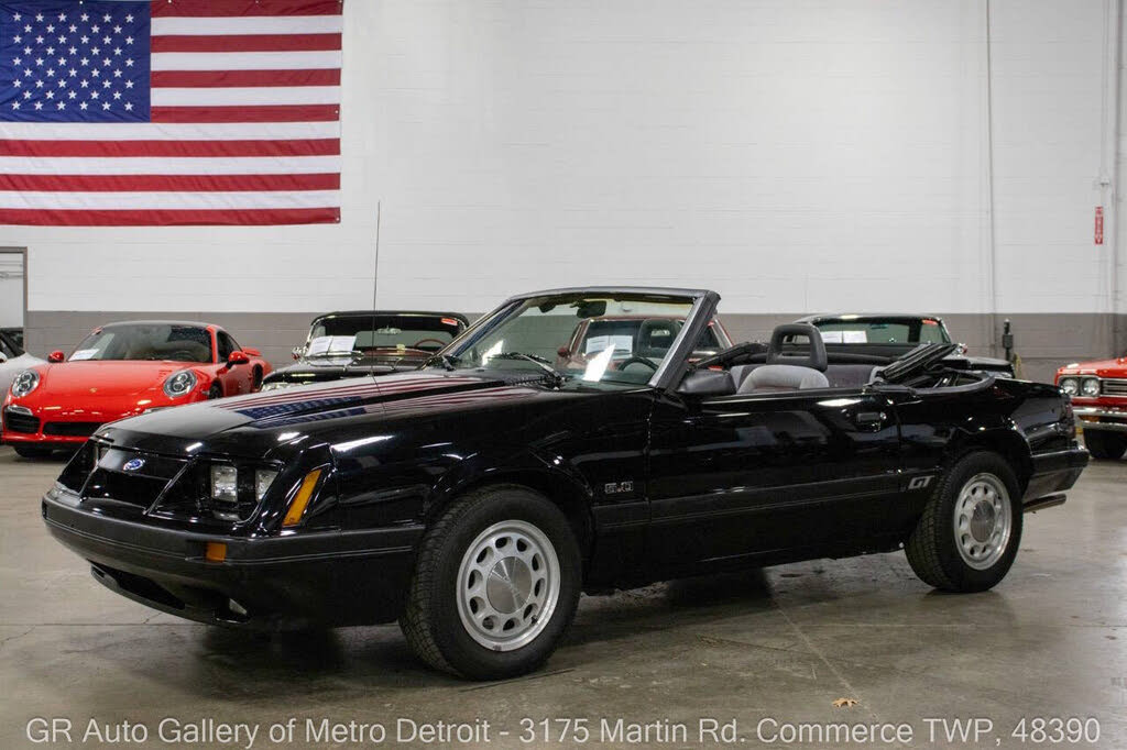 1986 Ford Mustang LX Convertible RWD