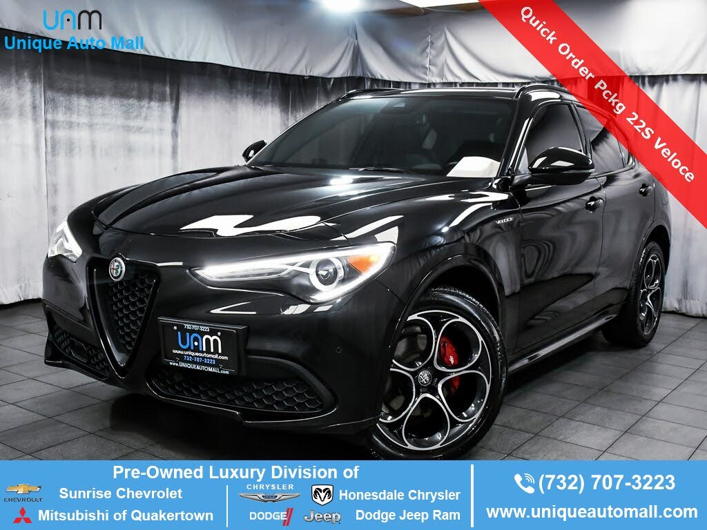 2023 Alfa Romeo Stelvio Veloce AWD
