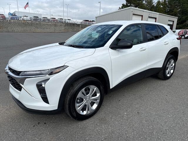 2024 Chevrolet Trax LS FWD