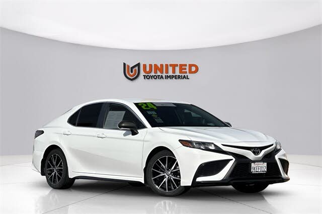 2024 Toyota Camry SE FWD