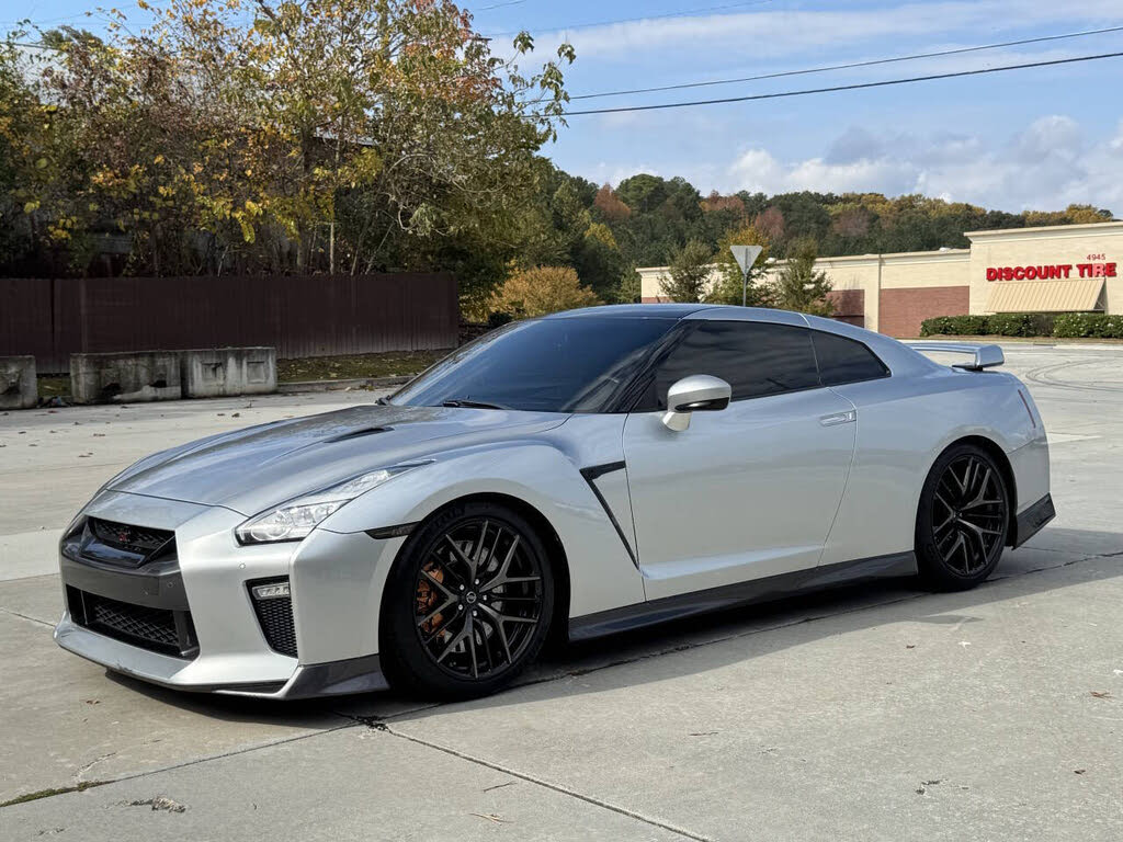 2018 Nissan GT-R Premium AWD