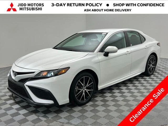 2024 Toyota Camry SE FWD