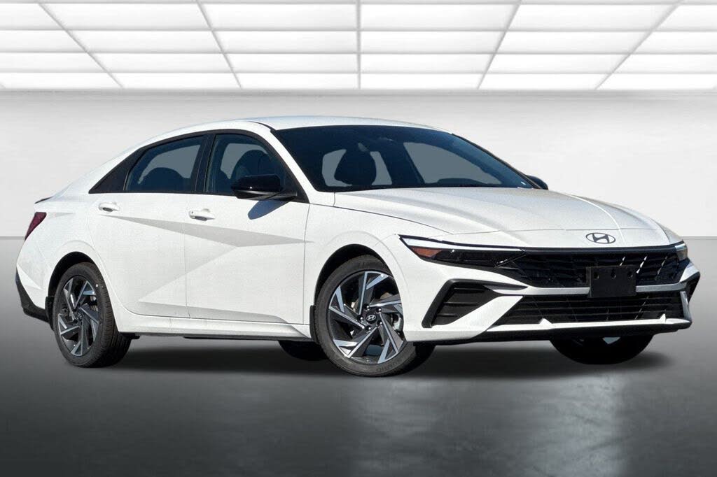 2025 Hyundai Elantra SEL Sport FWD