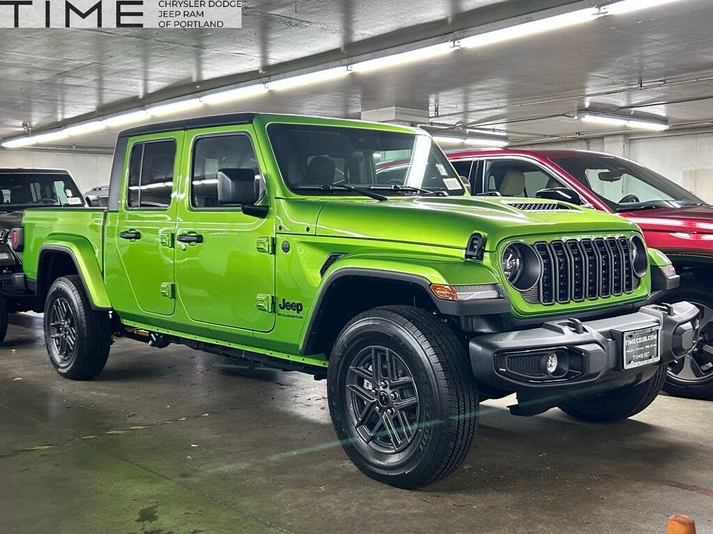 2025 Jeep Gladiator Sport S Crew Cab 4WD