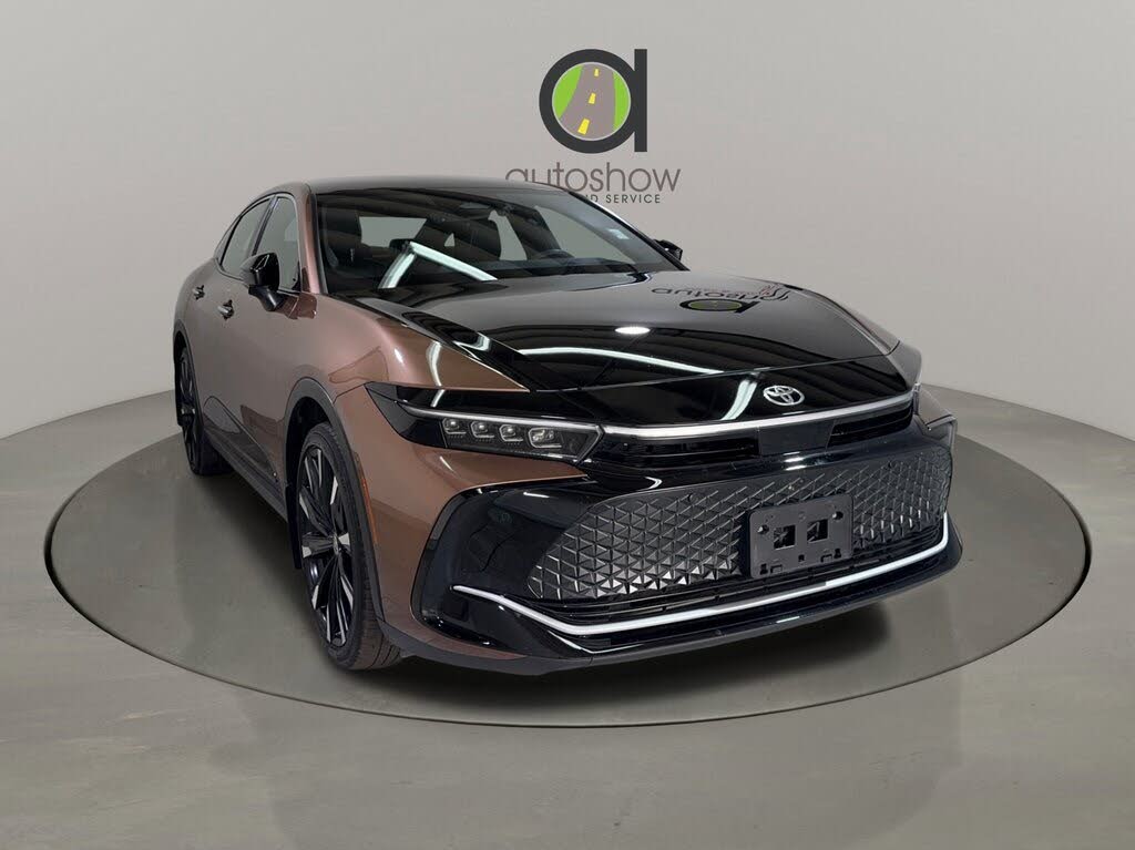 2025 Toyota Crown Platinum AWD