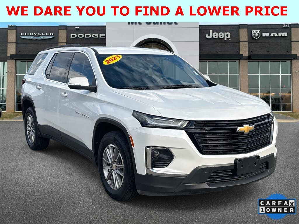 2023 Chevrolet Traverse LT Leather FWD