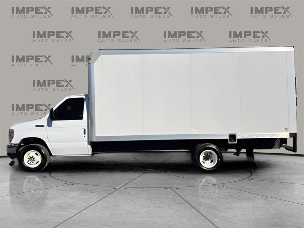 2024 Ford E-Series Chassis E-450 SD Cutaway 158 DRW RWD