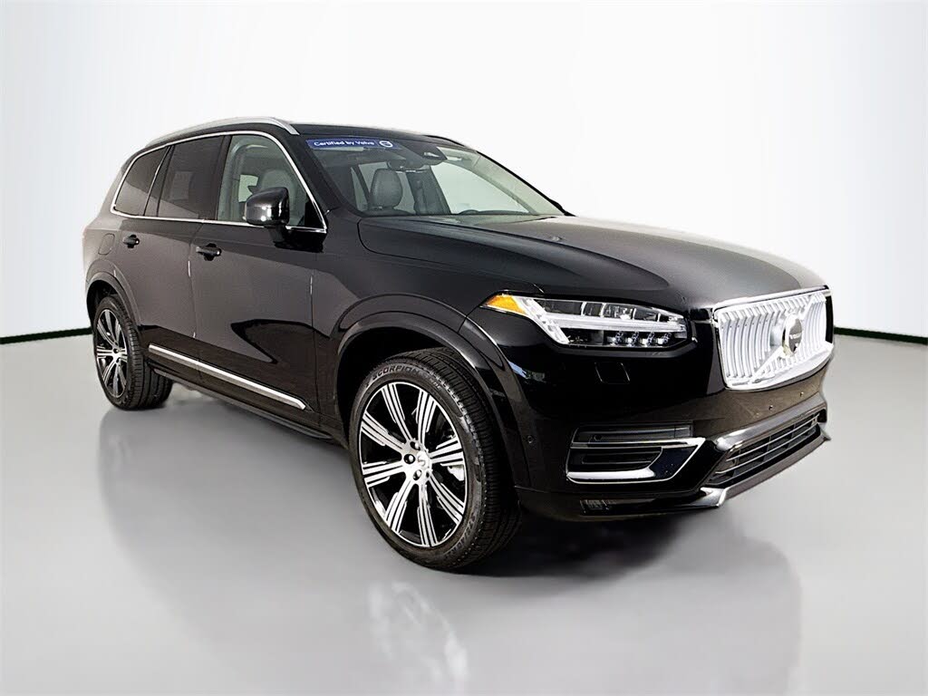 2025 Volvo XC90 B6 Plus Bright Theme 7-Passenger AWD