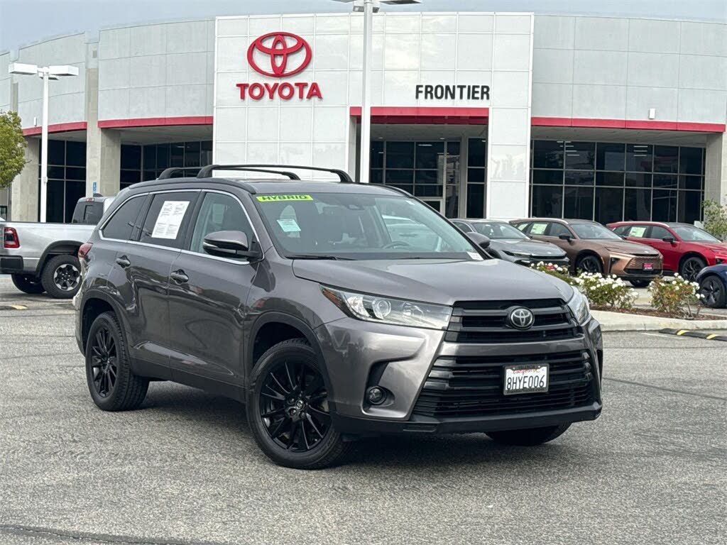 2019 Toyota Highlander SE FWD