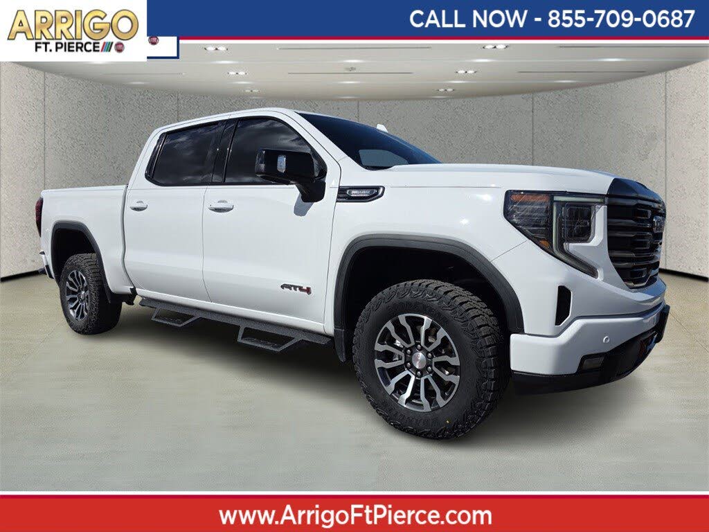 2023 GMC Sierra 1500 AT4 Crew Cab 4WD