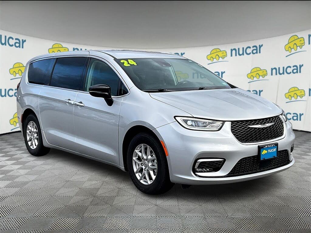 2024 Chrysler Pacifica Touring L FWD