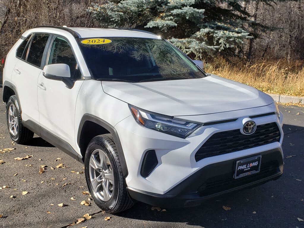 2024 Toyota RAV4 XLE AWD