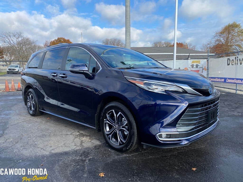 2025 Toyota Sienna Platinum 7-Passenger AWD