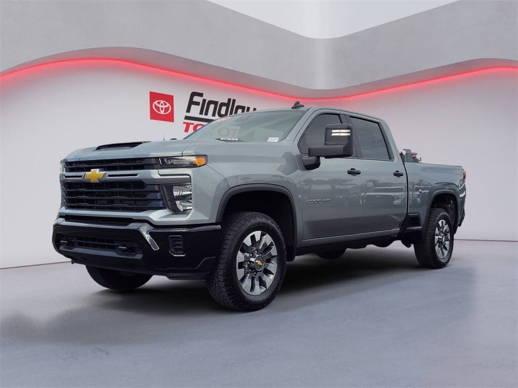 2024 Chevrolet Silverado 2500HD Custom Crew Cab 4WD