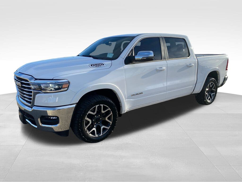 2025 RAM 1500 Laramie Crew Cab 4WD