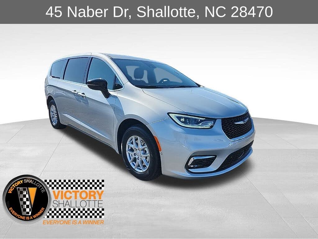 2026 Chrysler Pacifica Select FWD