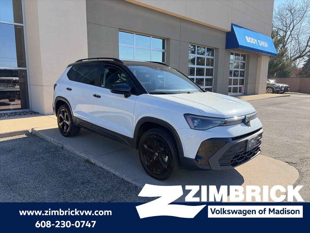 2025 Volkswagen Taos SE Black 4Motion