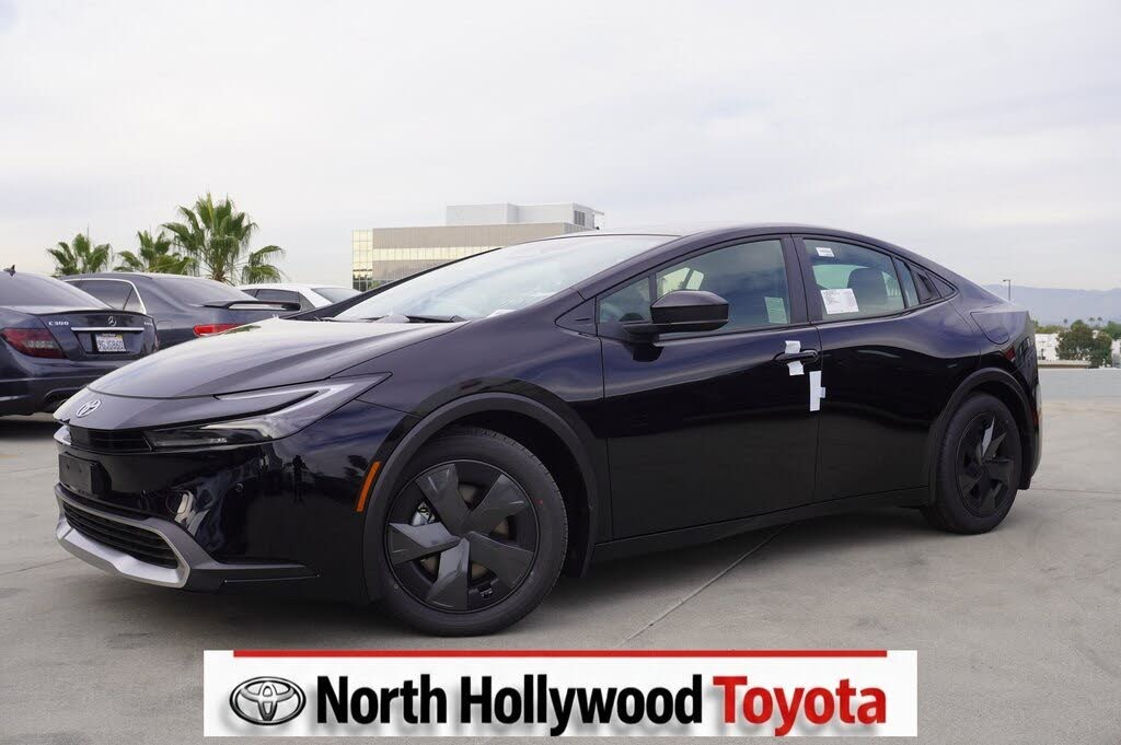 2026 Toyota Prius Plug-In Hybrid SE FWD