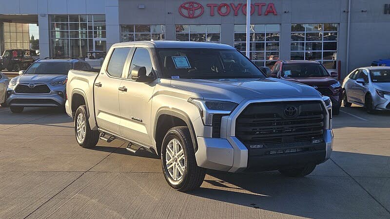 2024 Toyota Tundra SR5 CrewMax Cab 4WD