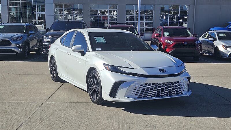 2025 Toyota Camry XSE FWD