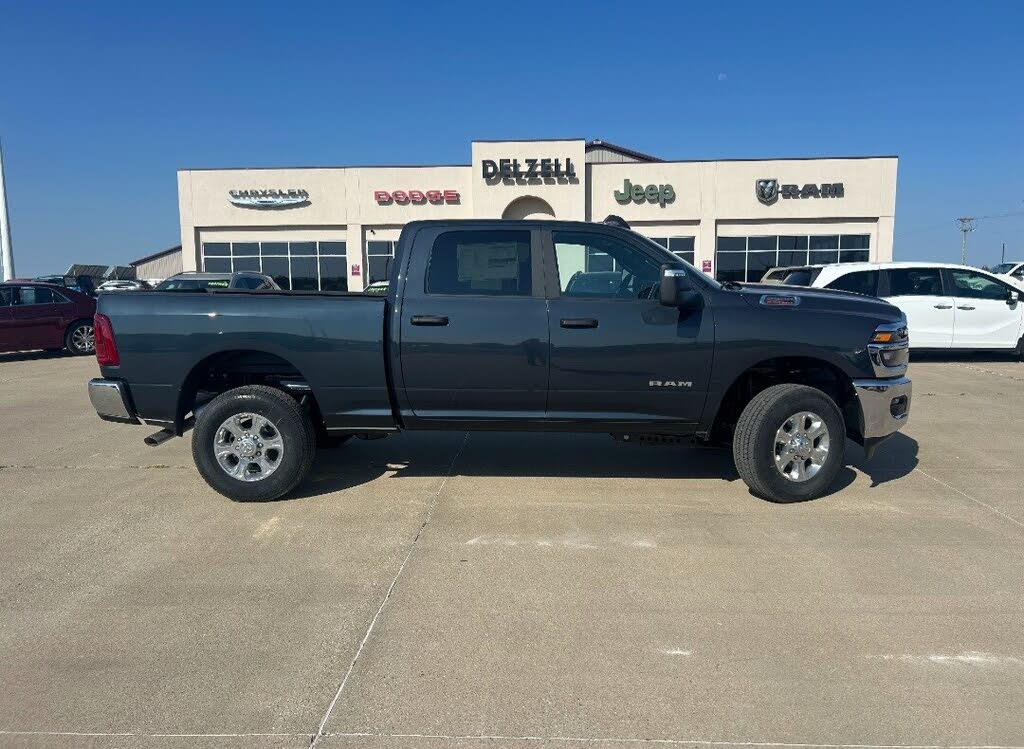 2026 RAM 2500 Big Horn Crew Cab 4WD