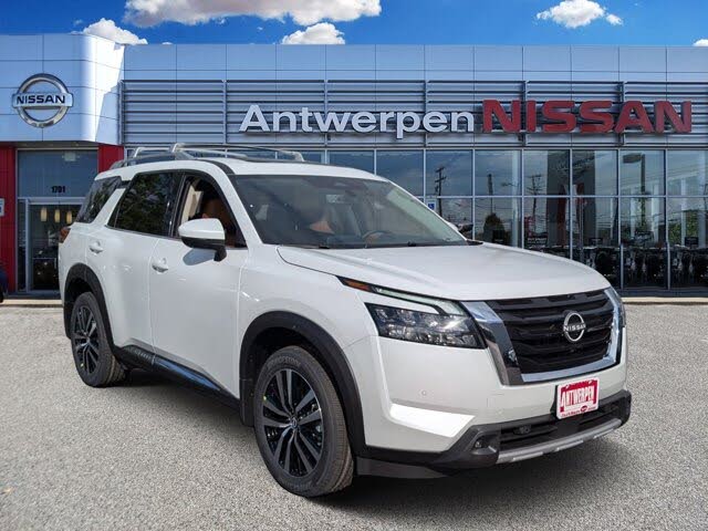 2025 Nissan Pathfinder Platinum 4WD