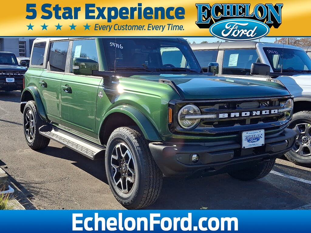 2025 Ford Bronco Outer Banks 4-Door 4WD