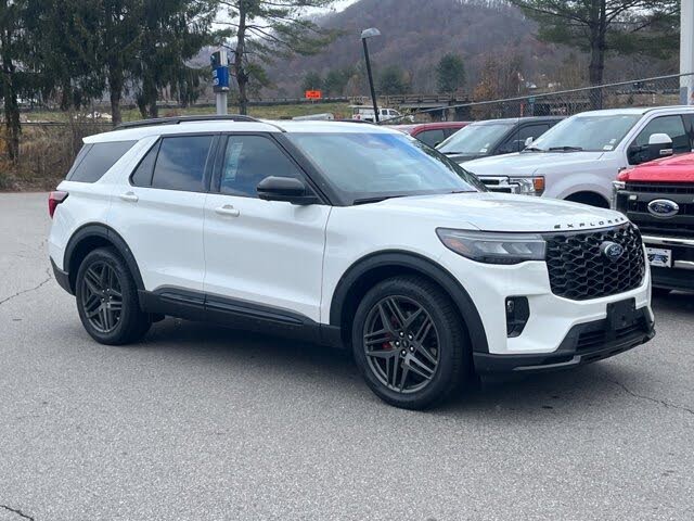 2025 Ford Explorer ST AWD