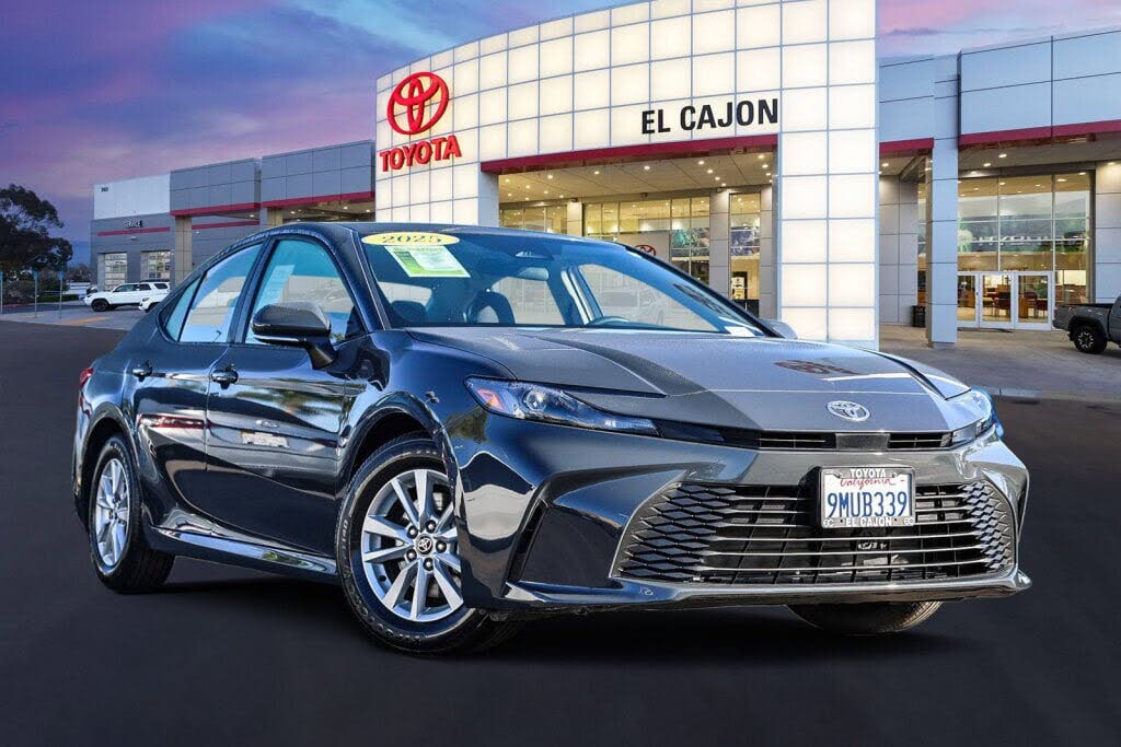 2025 Toyota Camry LE FWD