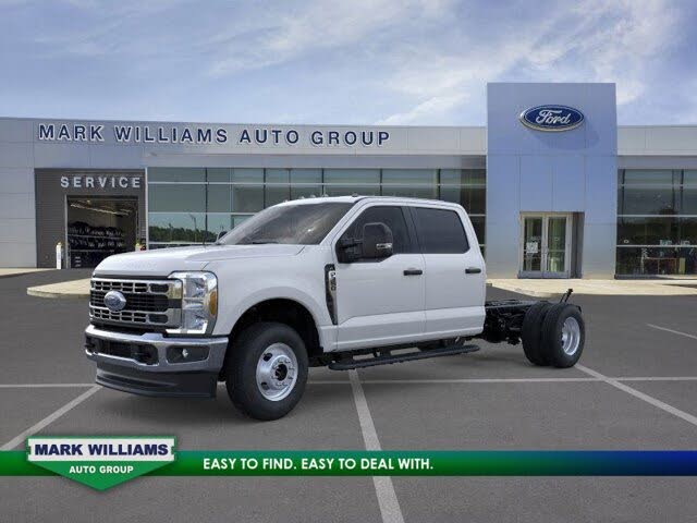 2025 Ford F-350 Super Duty Chassis XL Crew Cab DRW 4WD