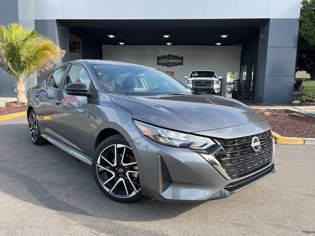 2025 Nissan Sentra SR FWD