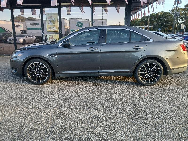 2018 Ford Taurus SHO AWD