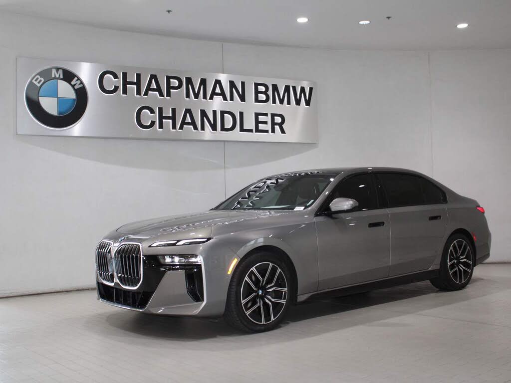 2025 BMW 7 Series 740i RWD