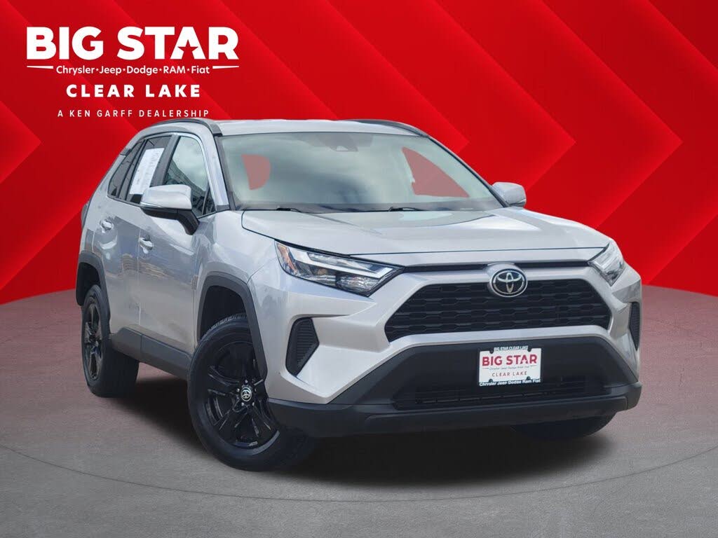 2022 Toyota RAV4 XLE FWD