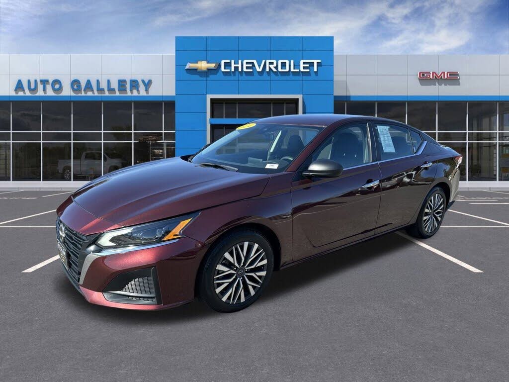 2024 Nissan Altima 2.5 SV FWD