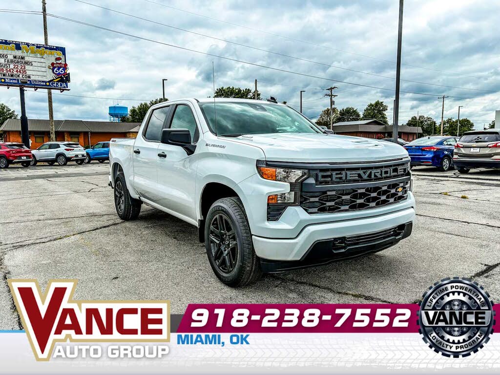 2026 Chevrolet Silverado 1500 Custom Crew Cab 4WD