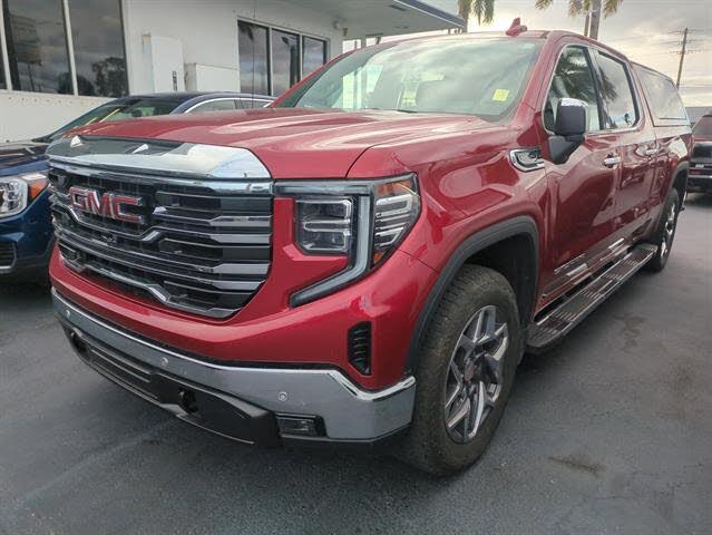 2023 GMC Sierra 1500 SLT Crew Cab 4WD