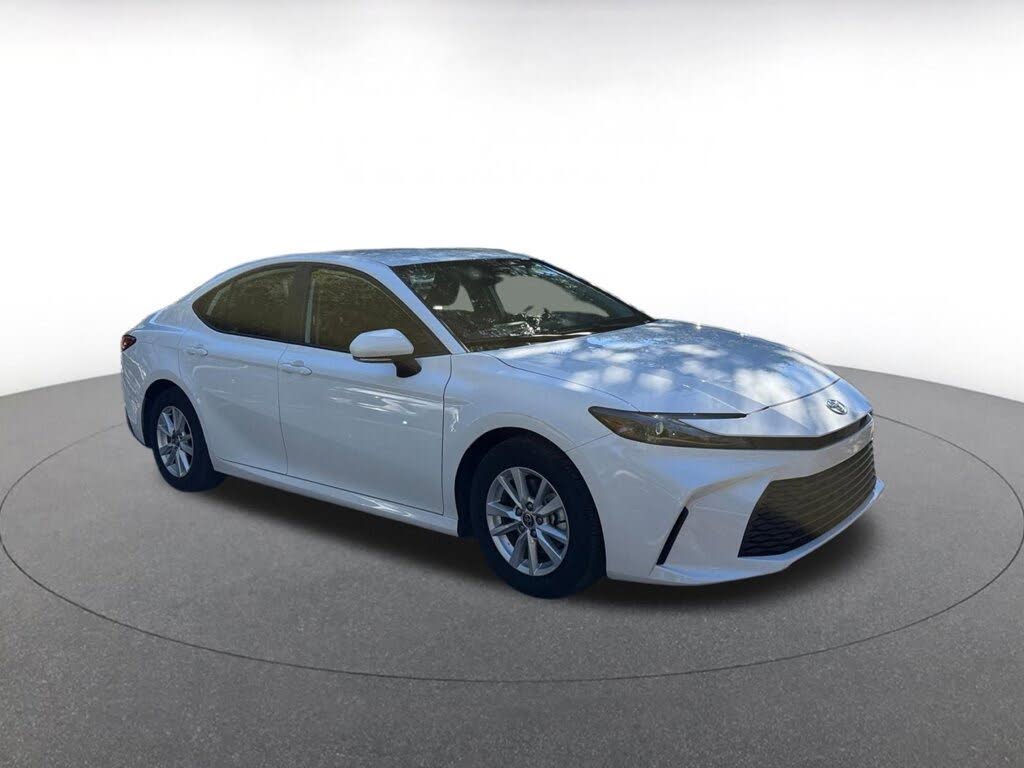 2025 Toyota Camry LE FWD