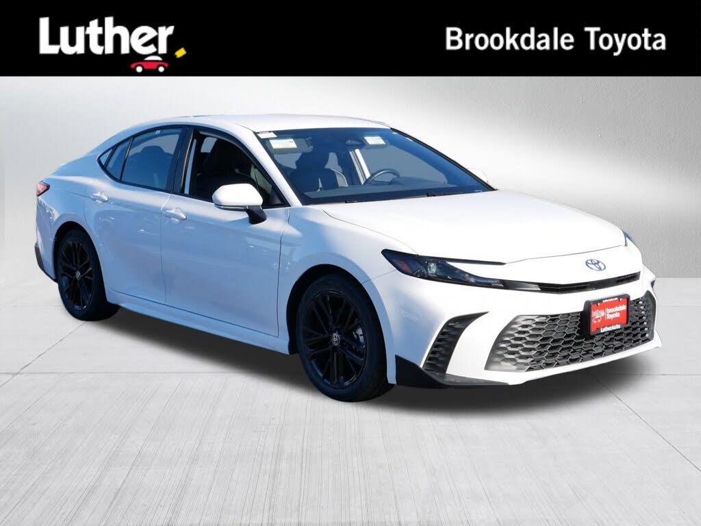 2025 Toyota Camry SE FWD