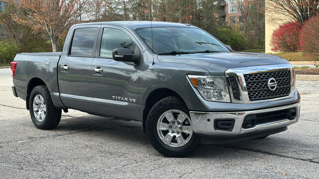 2018 Nissan Titan SV Crew Cab 4WD