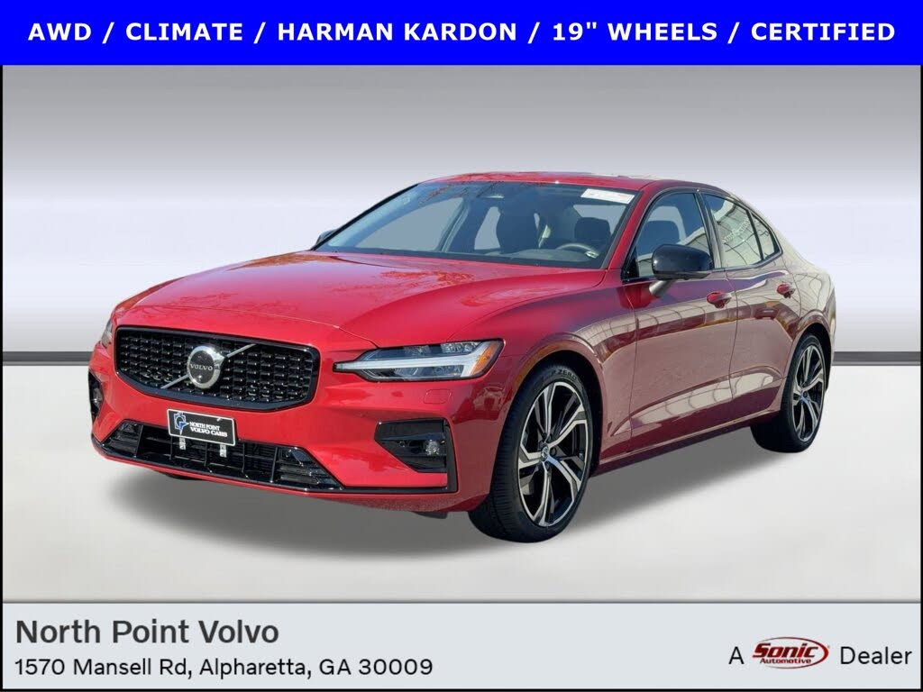 2023 Volvo S60 B5 Plus Dark Theme AWD