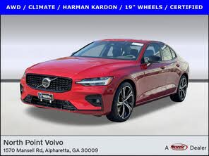 Volvo S60 B5 Plus Dark Theme AWD
